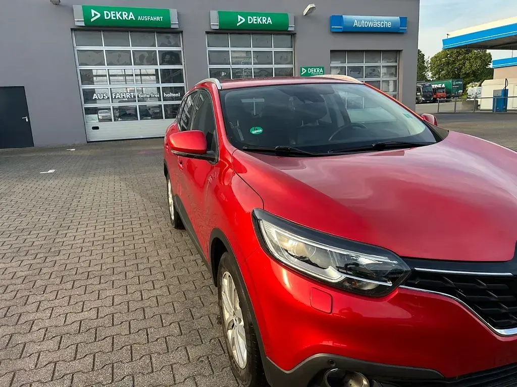 Gebraucht Renault Kadjar Experience 131 PS (96 kW) 2018 Andere farben SUV