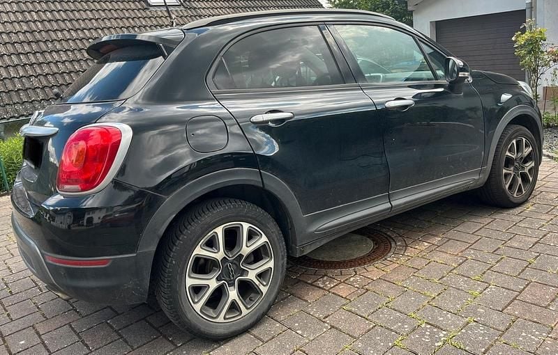 Schwarz Gebraucht 2016 Fiat 500X Cross SUV | 8.999 € (Fairer Preis) - Bild 1/4