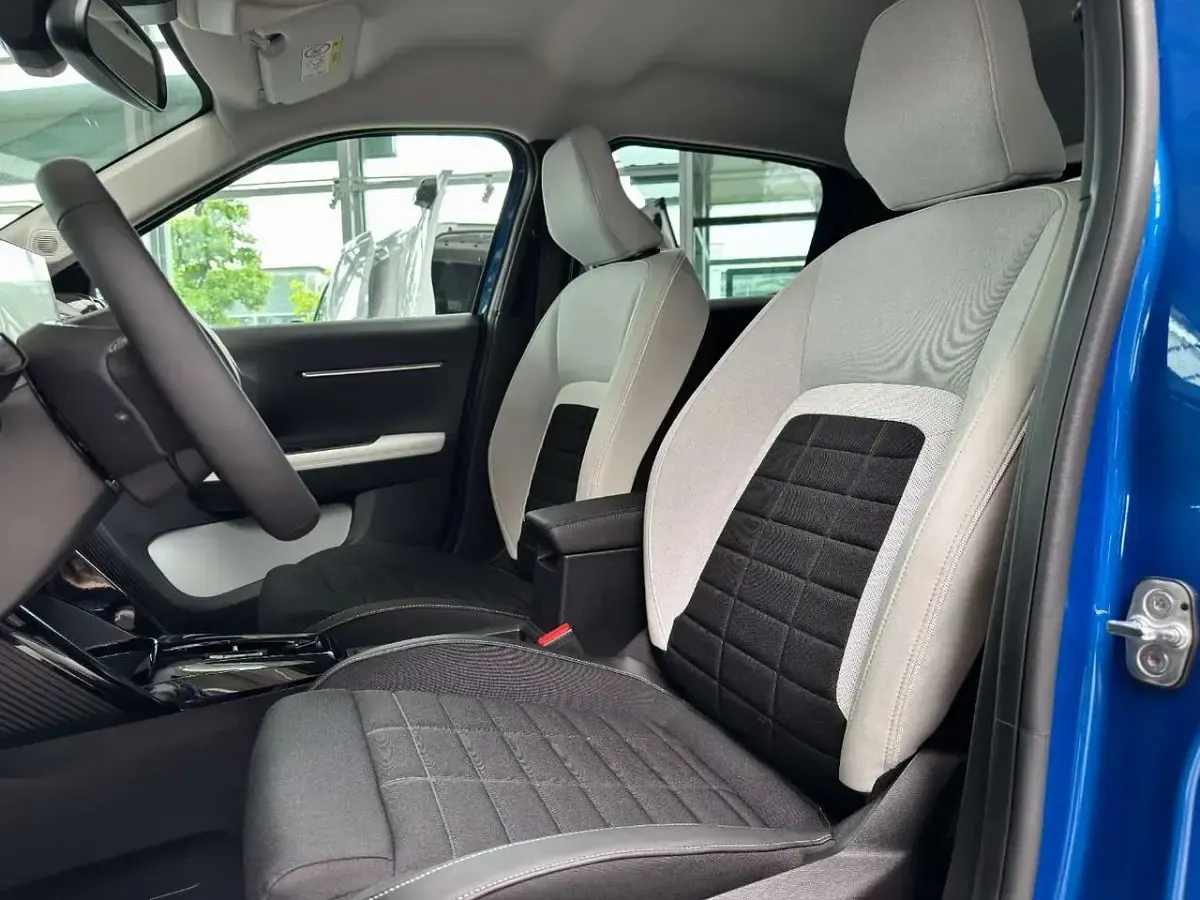 Usata Citroën C3 110 CV (80 kW) 2025 Blu Utilitaria