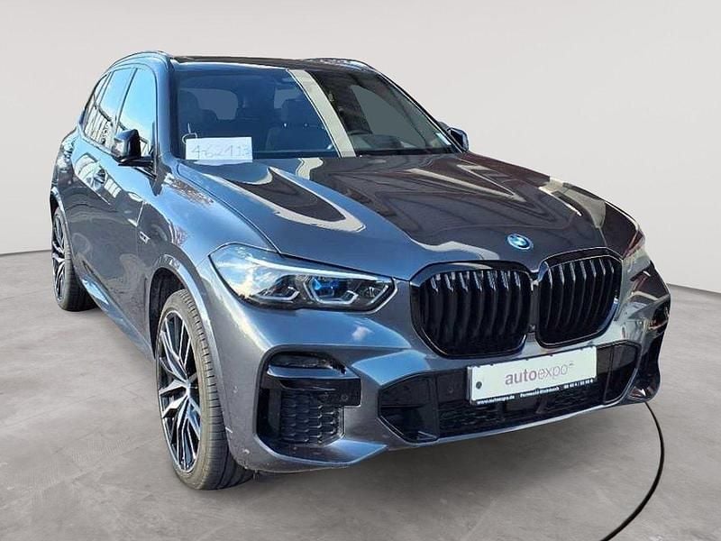 Arktikgrau brillanteffekt metallic Gebraucht 2022 BMW X5 M Sport SUV | 57.990 € (Superpreis) - Bild 1/4
