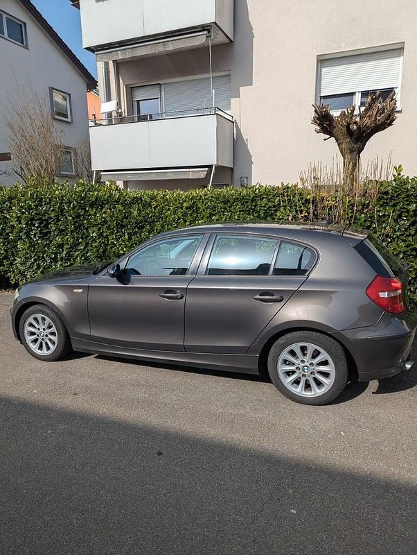 Gebraucht BMW 118 143 PS (105 kW) 2007 Braun Kleinwagen