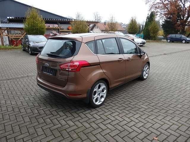 Gebraucht Ford B-MAX Titanium 105 PS (77 kW) 2012 Canyonbraun (metallic) Van / Kleinbus