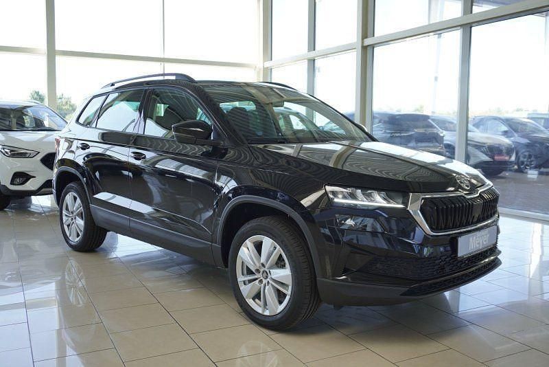 Schwarz Neu 2025 Skoda Karoq SUV | 30.709 € (Superpreis) - Bild 1/4