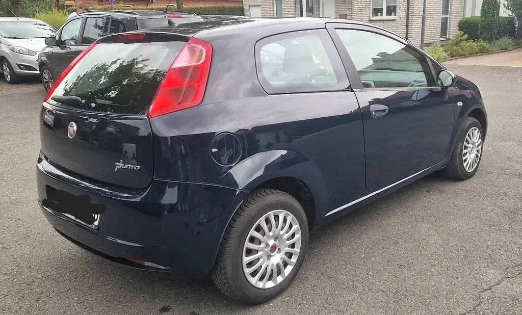 Gebraucht Fiat Punto 65 PS (47 kW) 2009 Blau Kleinwagen