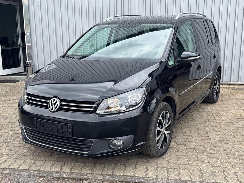 Schwarz Gebraucht 2013 VW Touran Highline Van / Kleinbus | 8.890 € (Guter Preis) - Bild 1/4