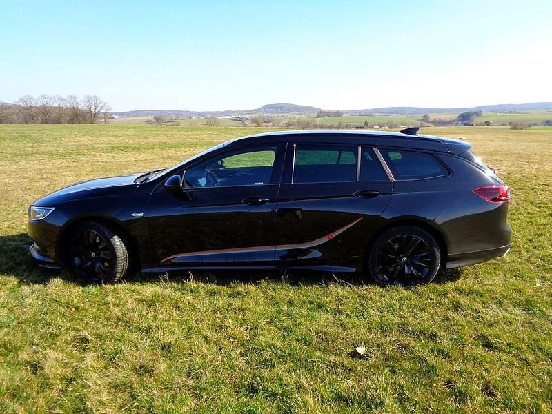 Gebraucht Opel Insignia Exklusiv 260 PS (191 kW) 2017 Schwarz Kombi