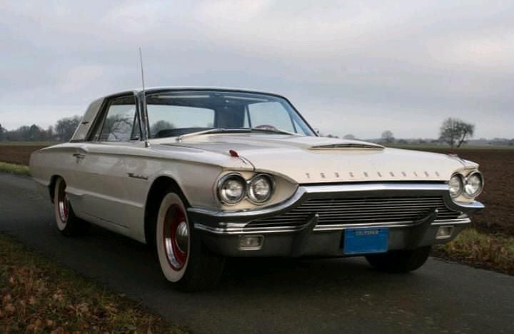 Weiß Gebraucht 2025 Ford Thunderbird Limousine | 10.000 € - Bild 1/4
