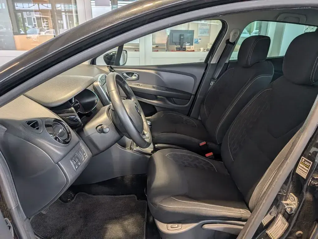 Gebraucht Renault Clio IV LIMITED 90 PS (66 kW) 2018 Schwarz Limousine