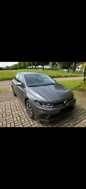Gebraucht VW Polo Active 95 PS (69 kW) 2023 Grau Kleinwagen