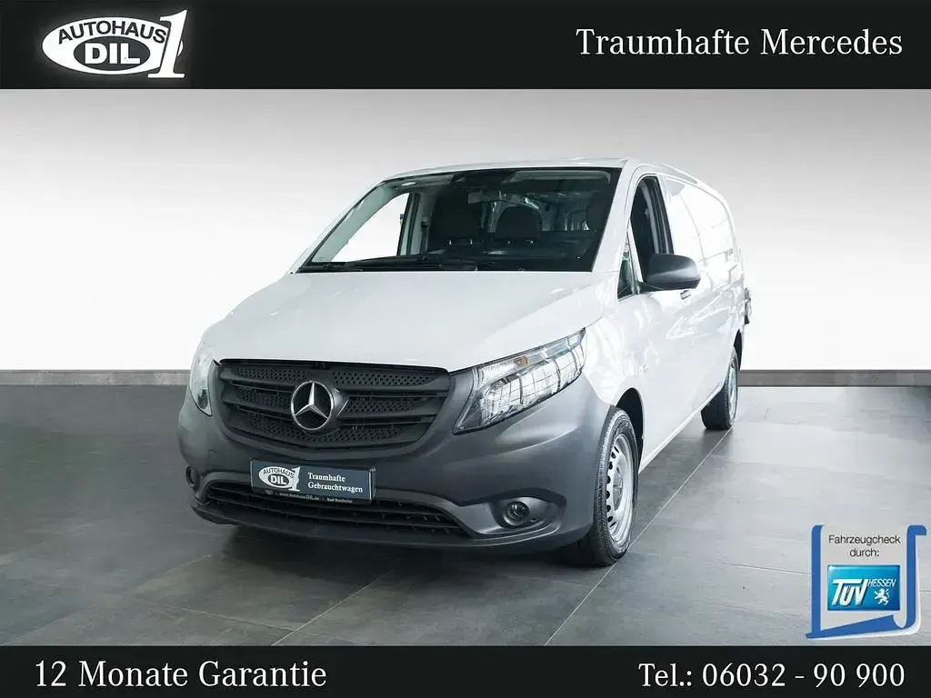 Gebraucht Mercedes Vito 163 PS (119 kW) 2021 Arktikweiß Van