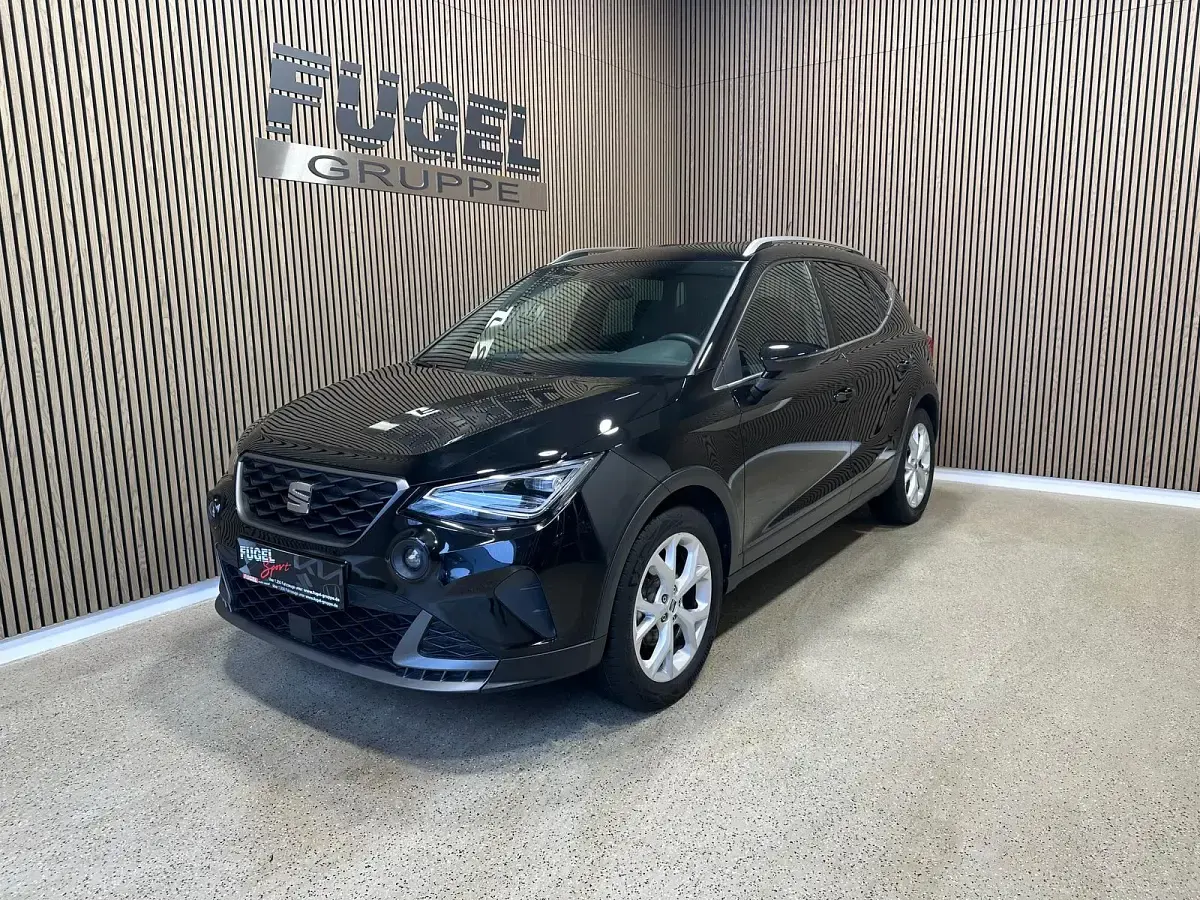 Gebraucht Seat Arona FR-Line 95 PS (69 kW) 2025 Midnight schwarz metallic SUV