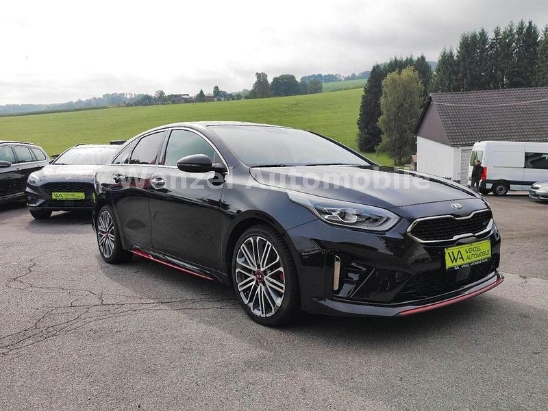 Black pearl Gebraucht 2021 Kia ProCeed 2 Kleinwagen | 26.495 € (Fairer Preis) - Bild 1/4