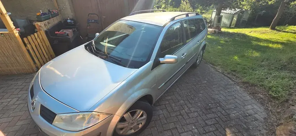 Gebraucht Renault Mégane 113 PS (83 kW) 2005 Grau Limousine