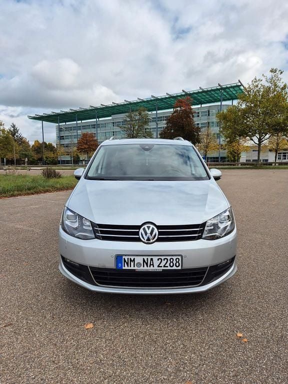 Second-hand VW Sharan Join 150 CP (110 kW) 2018 Argintiu Monovolum