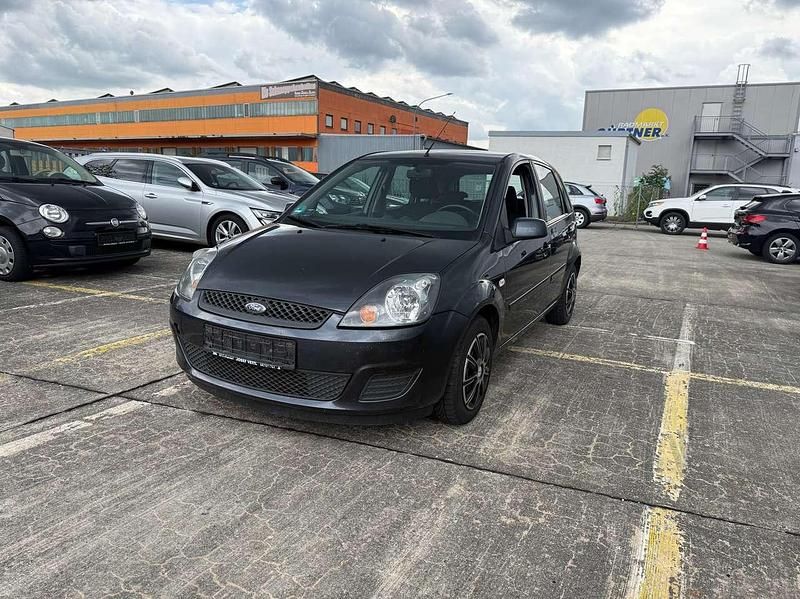 Royalgrau met. Gebraucht 2007 Ford Fiesta Style Kleinwagen | 1.999 € (Fairer Preis) - Bild 1/4