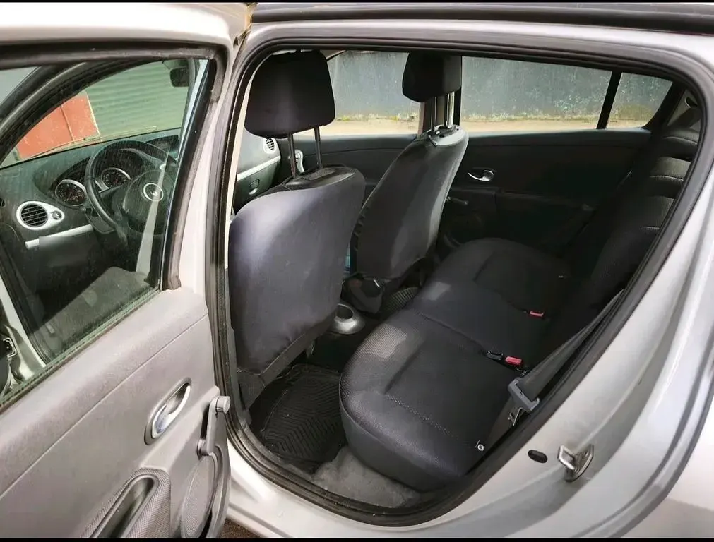 Gebraucht Renault Clio II Dynamique 107 PS (78 kW) 2006 Silber Limousine