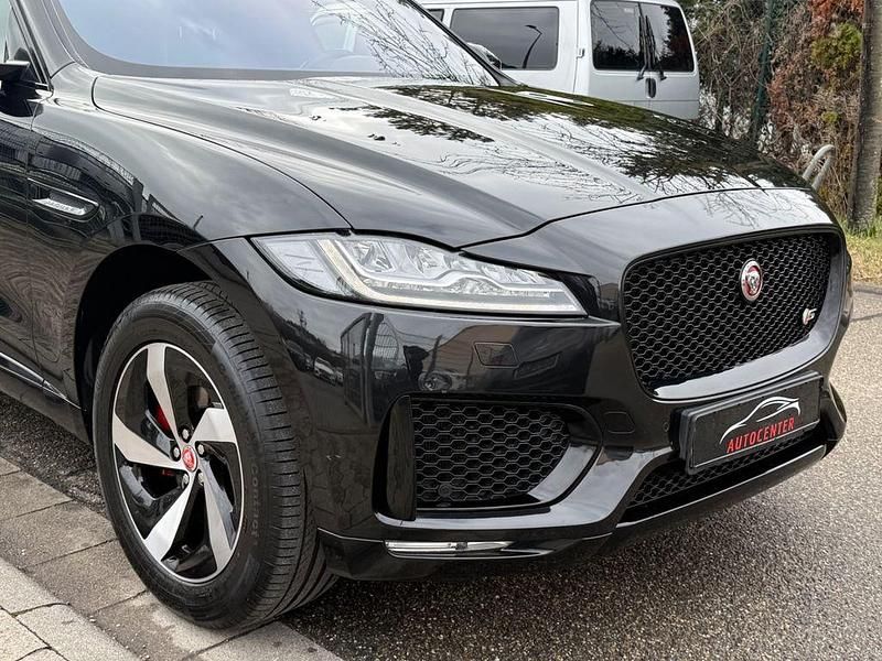 Gebraucht Jaguar F-Pace First Edition 300 PS (220 kW) 2016 Schwarz SUV