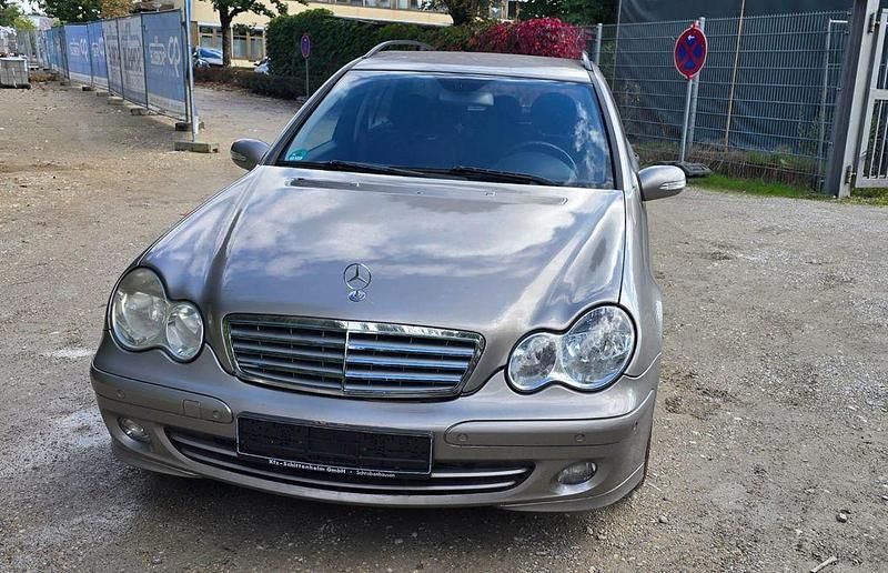 Silber Gebraucht 2004 Mercedes C200 Kombi | 1.499 € (Superpreis) - Bild 1/4