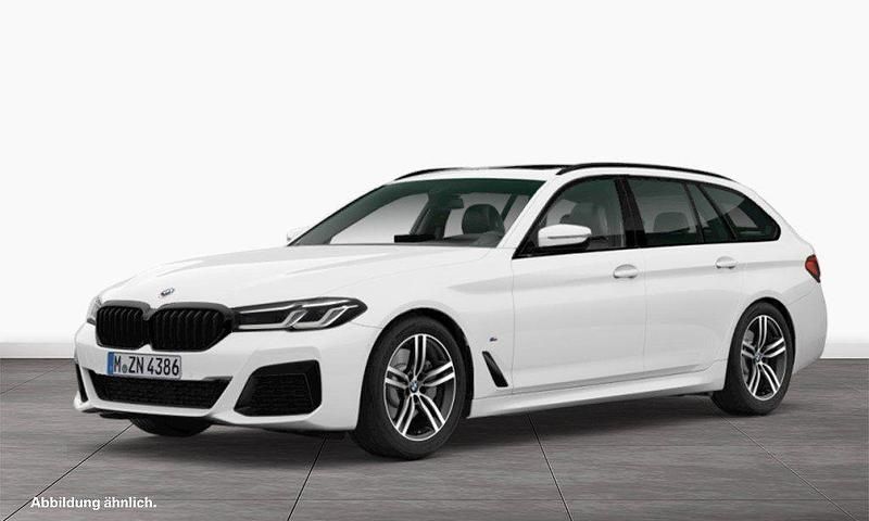 Weiß Gebraucht 2022 BMW 540 Shadowline Kombi | 48.411 € (Guter Preis) - Bild 1/3