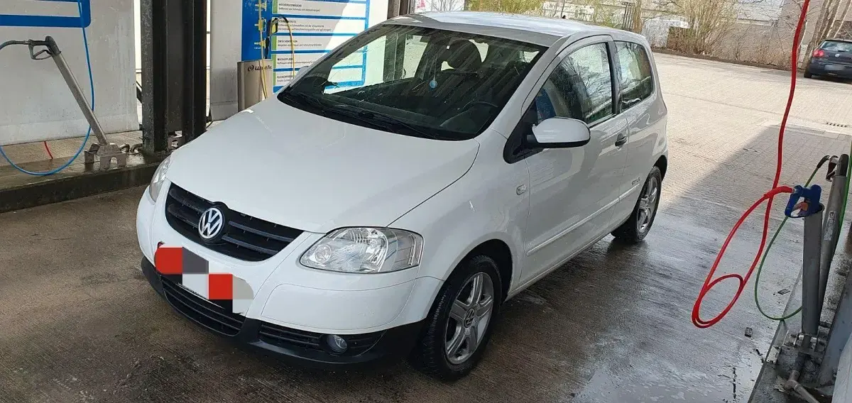 Gebraucht VW Fox Style 60 PS (44 kW) 2011 Weiß Kleinwagen