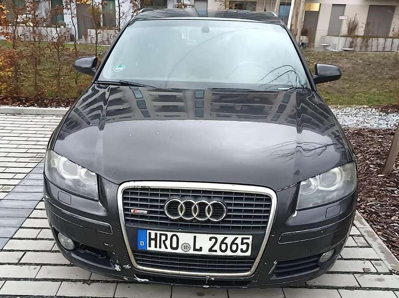 Grau Gebraucht 2005 Audi A3 Ambition Limousine | 3.400 € (Etwas zu teuer) - Bild 1/4