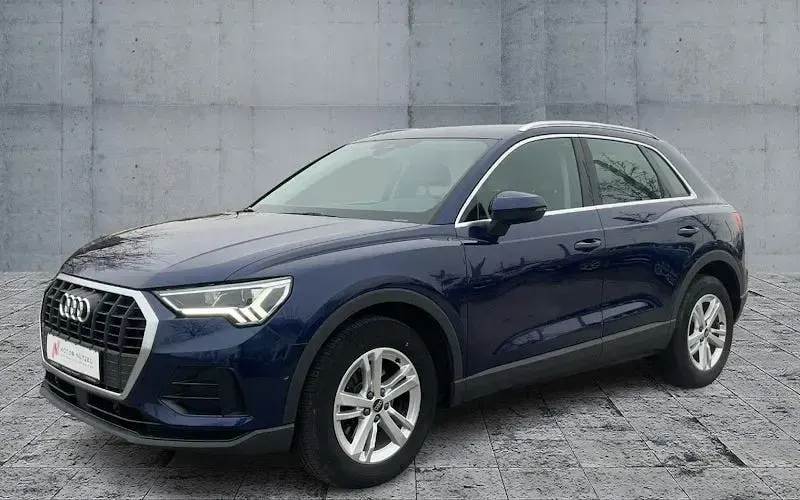 Używany Audi Q3 Advanced 150 KM (110 kW) 2022 Niebieski SUV
