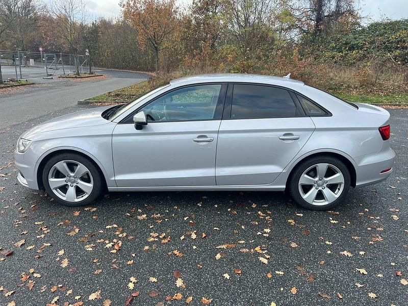 Gebraucht Audi A3 Ambiente 150 PS (110 kW) 2014 Silber Limousine