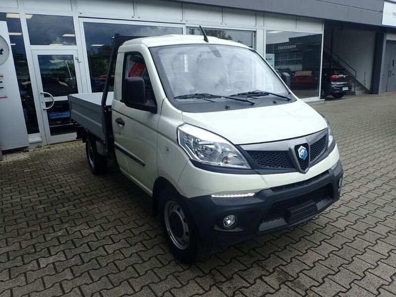 Gebraucht Piaggio Porter 106 PS (77 kW) 2024 Weiß Kombi