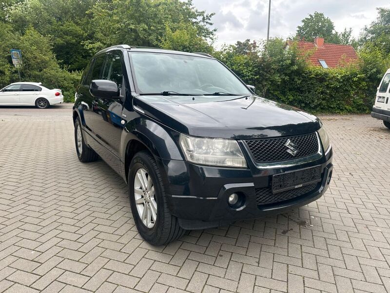 Schwarz Gebraucht 2008 Suzuki Grand Vitara Comfort SUV | 3.899 € (Superpreis) - Bild 1/4