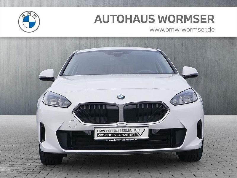 Usado BMW 120 170 HP (125 kW) 2025 Branco Citadino