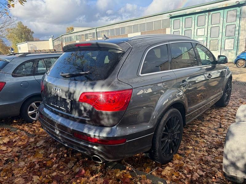 Gebraucht Audi Q7 Sport 245 PS (180 kW) 2012 Grau SUV