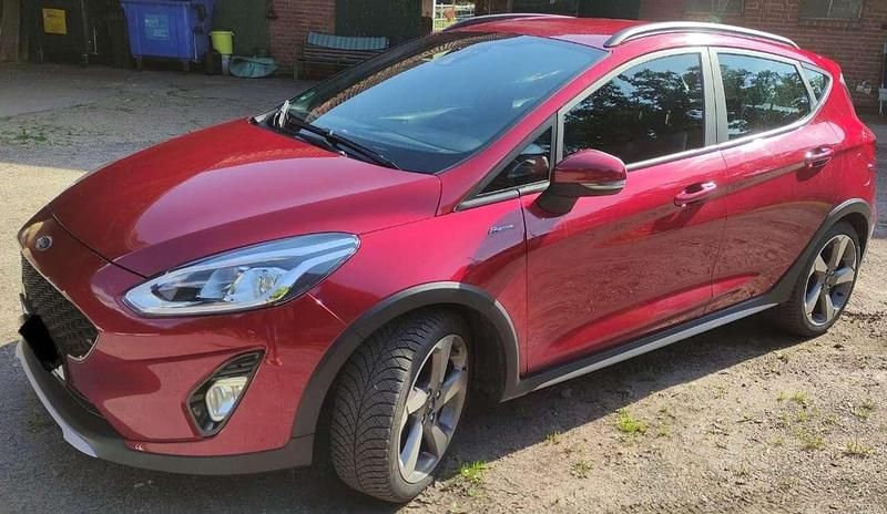 Gebraucht Ford Fiesta Active 125 PS (91 kW) 2018 Rot Kleinwagen