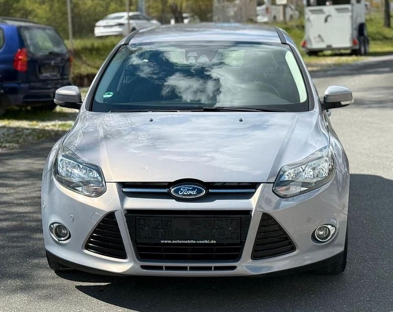 Gebraucht Ford Focus Titanium 140 PS (102 kW) 2014 Silber Limousine