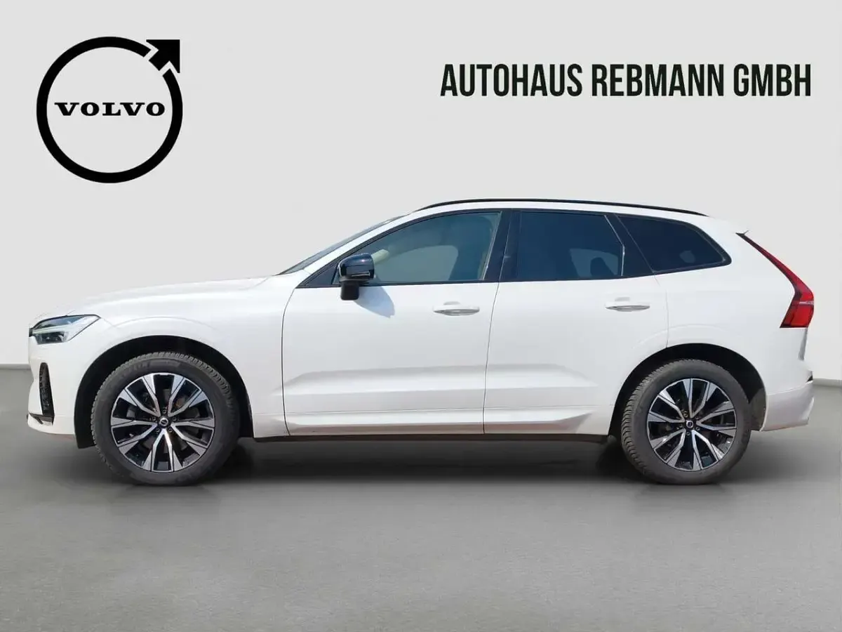 Gebraucht Volvo XC60 Plus 197 PS (144 kW) 2023 Crystal white SUV