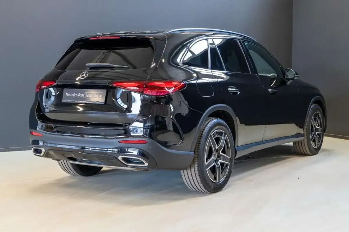 Gebraucht Mercedes GLC200 AMG 204 PS (150 kW) 2023 Schwarz SUV