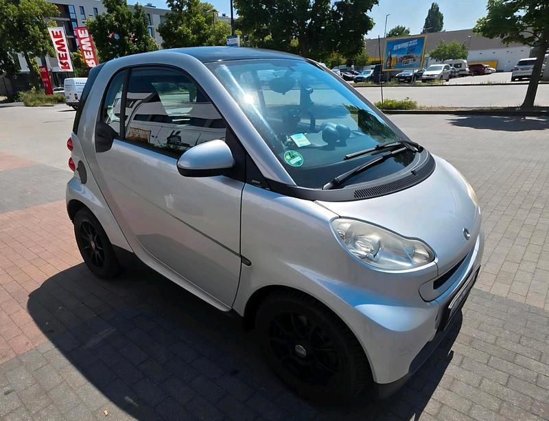 Grau Gebraucht 2008 Smart ForTwo Coupé Coupé | 3.400 € - Bild 1/4