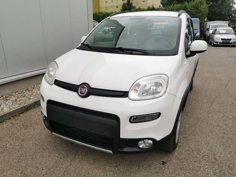 Weiß Gebraucht 2016 Fiat Panda 4x4 Rock Kleinwagen | 9.500 € - Bild 1/4