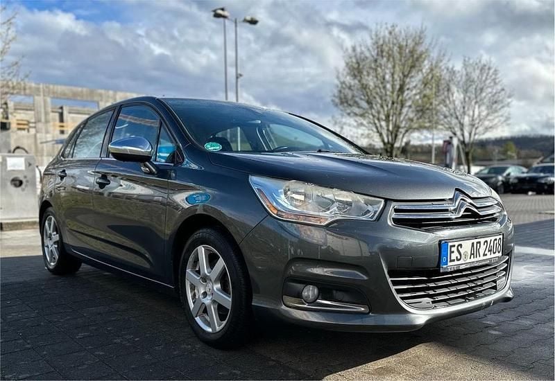 Gebraucht Citroën C4 SELECTION 114 PS (83 kW) 2013 Grau Limousine