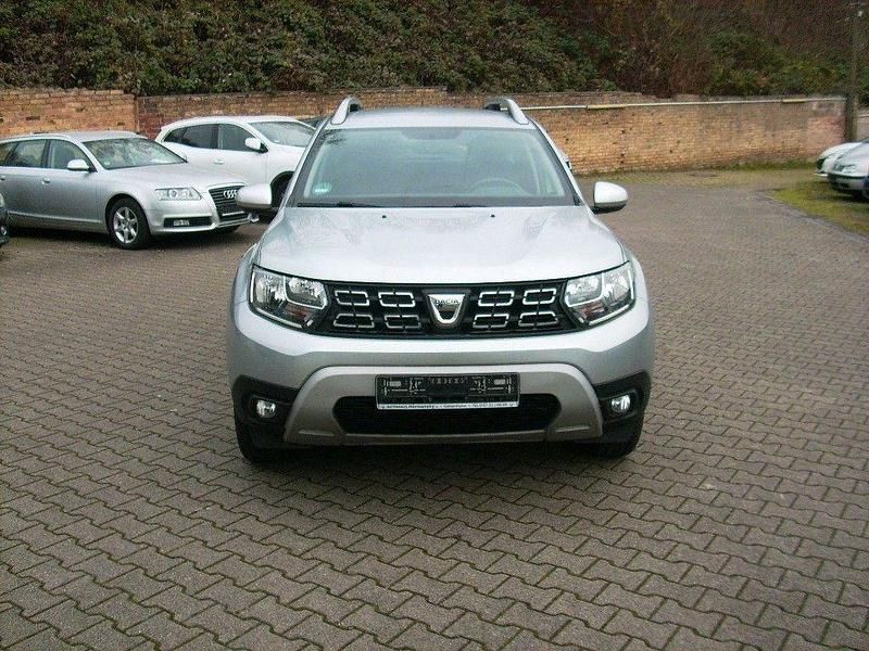Silber Gebraucht 2021 Dacia Duster SUV | 11.999 € (Superpreis) - Bild 1/4