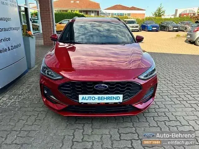 Gebraucht Ford Focus ST-Line 116 PS (85 kW) 2024 Rot Limousine