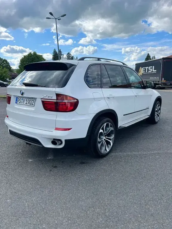 Gebraucht BMW X5 Sport Line 306 PS (225 kW) 2013 Weiß SUV