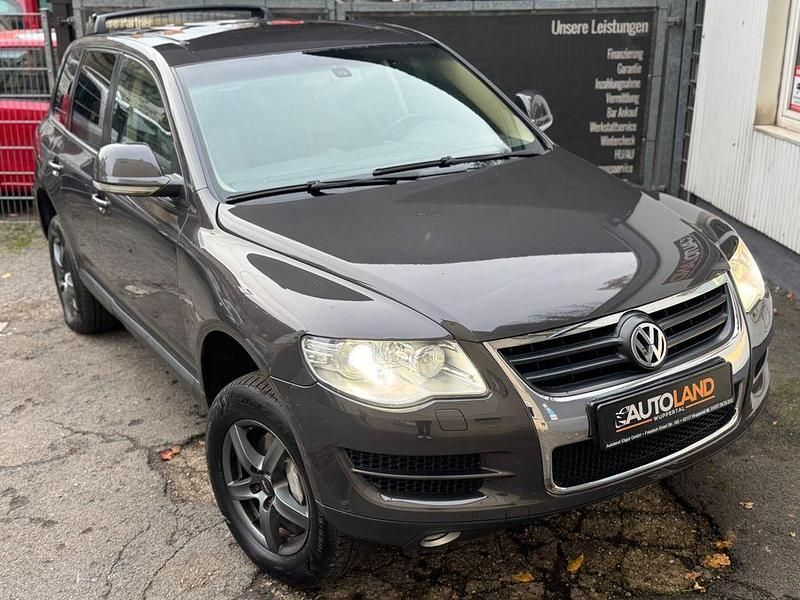 Grau Gebraucht 2009 VW Touareg SUV | 6.999 € (Fairer Preis) - Bild 1/3