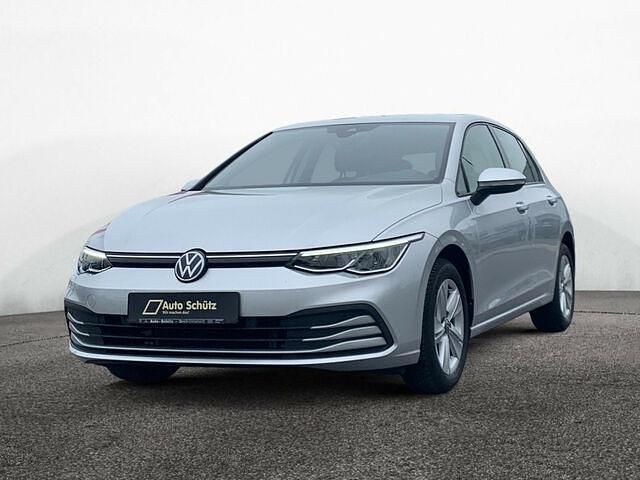Gebraucht VW Golf VIII Life 131 PS (96 kW) 2022 Silber Kleinwagen