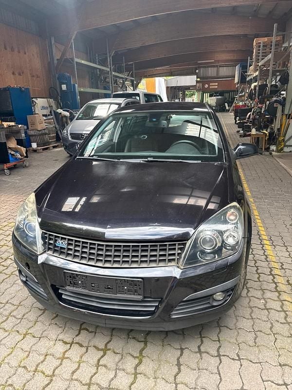 Schwarz Gebraucht 2006 Opel Astra OPC Limousine | 1.950 € (Superpreis) - Bild 1/4