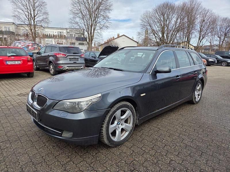 Gebraucht BMW 525 197 PS (144 kW) 2007 Grau Limousine