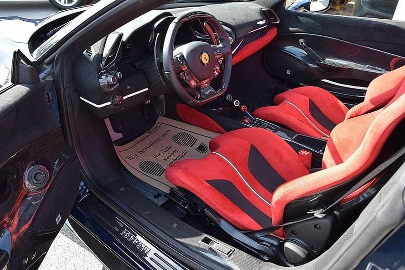 Gebraucht Ferrari 488 721 PS (530 kW) 2020 Blau Cabrio