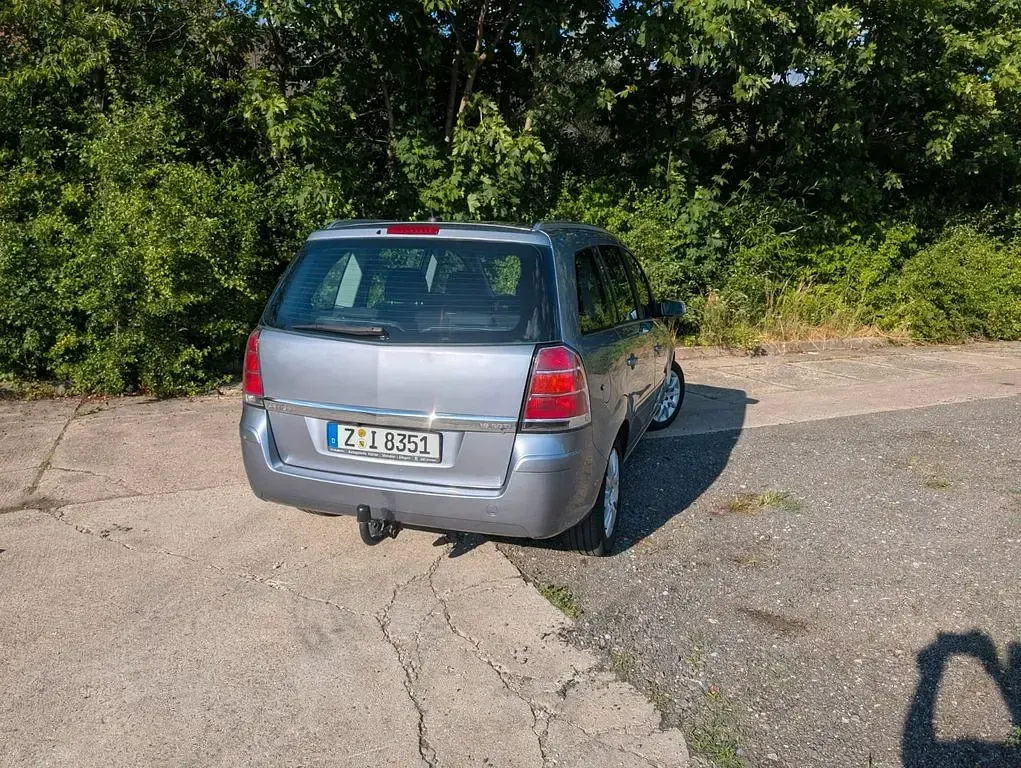Gebraucht Opel Zafira 120 PS (88 kW) 2007 Grau Van / Kleinbus