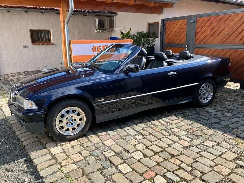 Gebraucht BMW 318 Cabriolet 116 PS (85 kW) 1999 Blau Cabrio