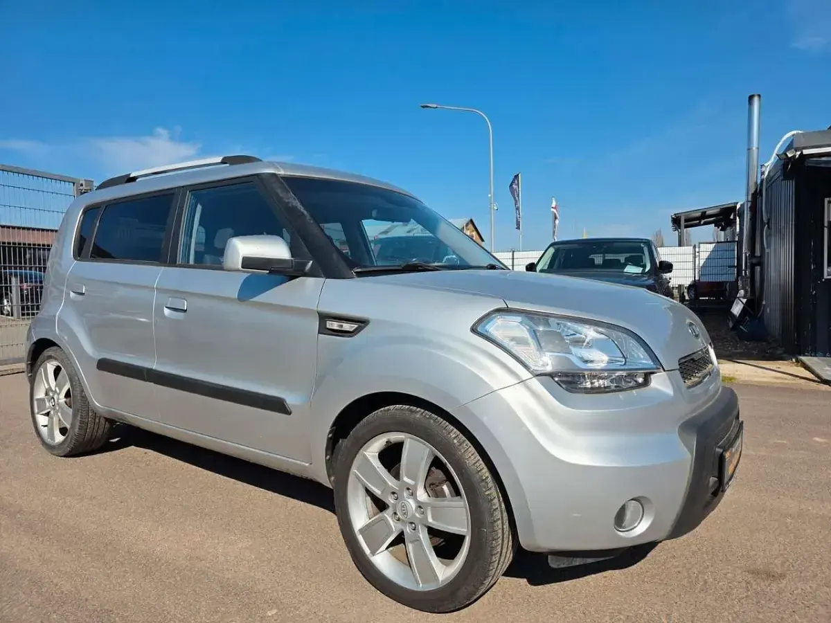 Gebraucht Kia Soul 126 PS (92 kW) 2009 Silber SUV