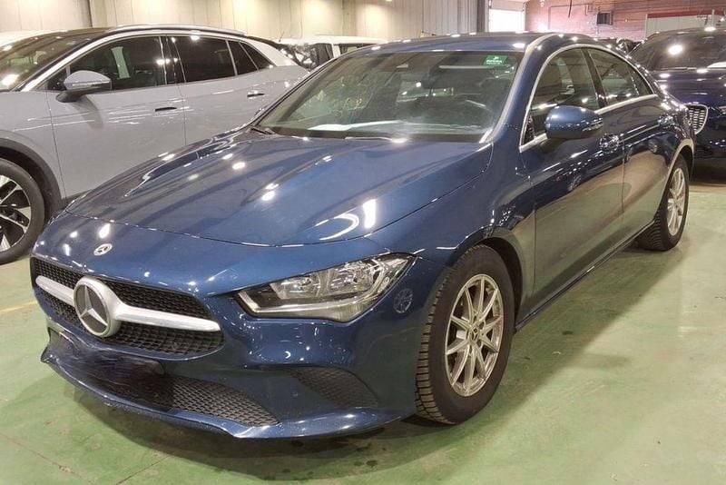 Gebraucht Mercedes CLA180 116 PS (85 kW) 2021 Blau Limousine